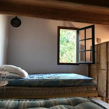 La Petite Maison Sur La Colline