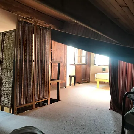 La Petite Maison Sur La Colline Daire Chassiers